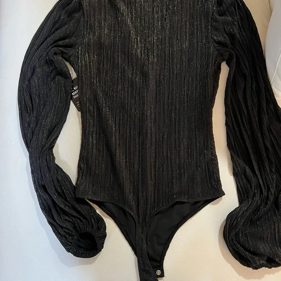 Express Black and Gold Long-Sleeve V-Neck Bodysuit - Picture 2 of 2